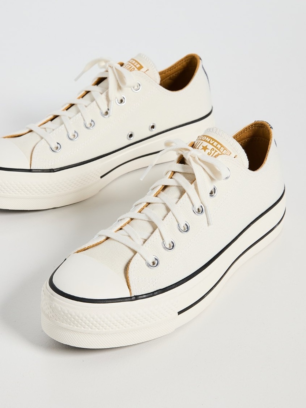 Converse
Chuck Taylor All Star Lift Platform Denim Fashion Sneakers Size: 11